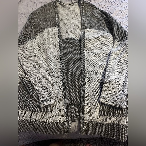 Eoote Cardigan - Picture 1 of 1